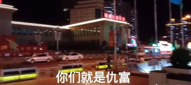 国外疫情严重，要不要接回英国的1.5万小留学生，你怎么看？