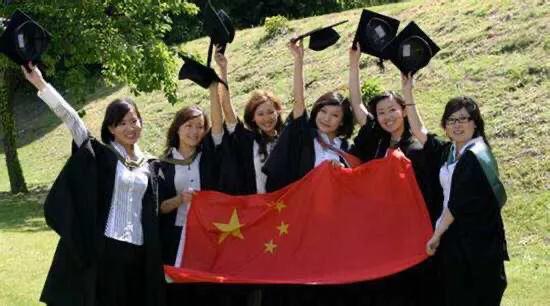 那么多中国的孩子在英国上学他们的目的是什么？